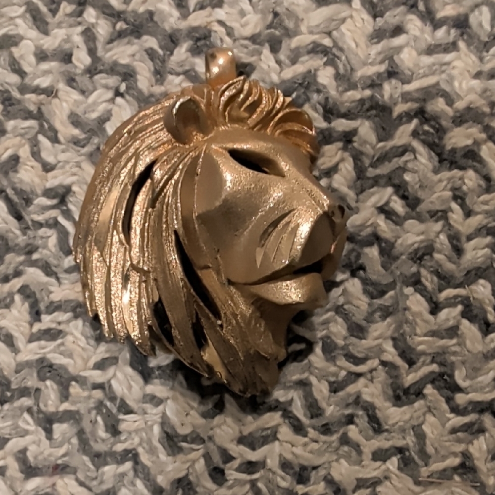 Gold Tome Lion Head Pendant